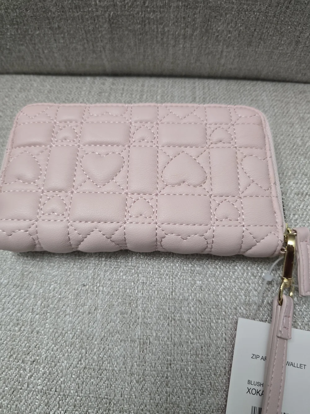 NWT Betsey Johnson XOKARA Blush Heart Zip Around Wallet